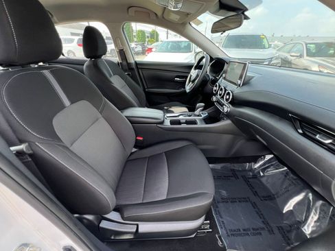 Used 2025 Nissan Sentra SV FWD image 41
