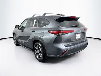 Certified 2023 Toyota Highlander XLE video 2