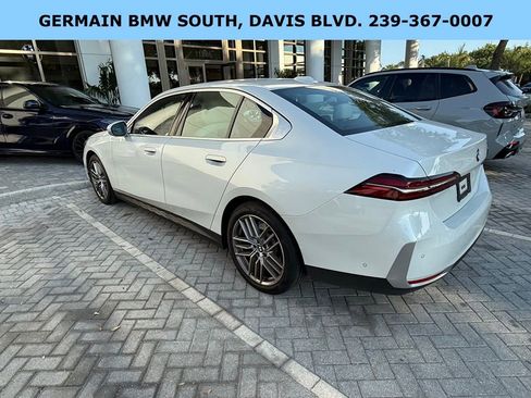 Certified 2024 BMW 530i w/ Premium Package image 4