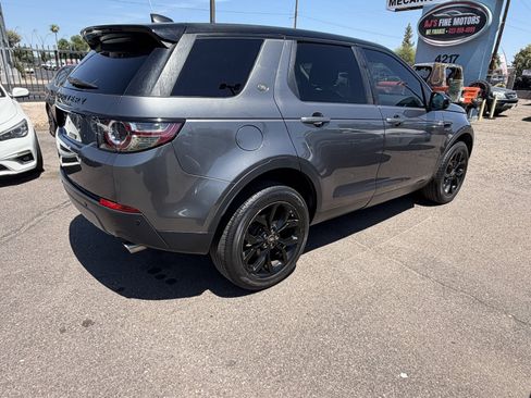 Used 2018 Land Rover Discovery Sport HSE AWD/4WD image 4