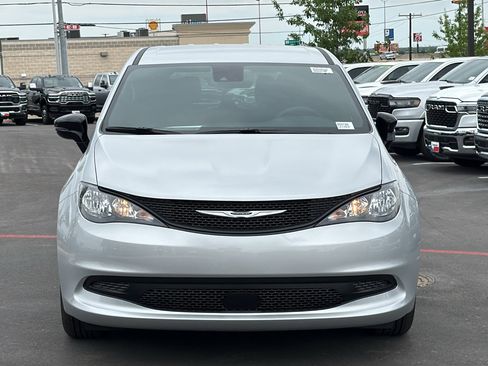 New 2026 Chrysler Voyager LX image 8