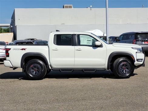 New 2025 Nissan Frontier PRO-4X w/ Tow Package image 3