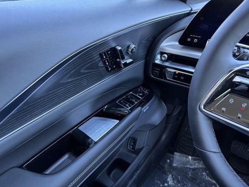 New 2026 Cadillac Lyriq Premium Luxury image 30