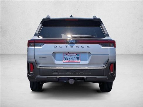 Used 2026 Subaru Outback Premium AWD/4WD image 7