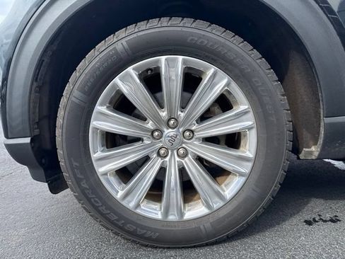 Used 2021 Ford Explorer King Ranch w/ Premium Technology Package AWD/4WD image 11
