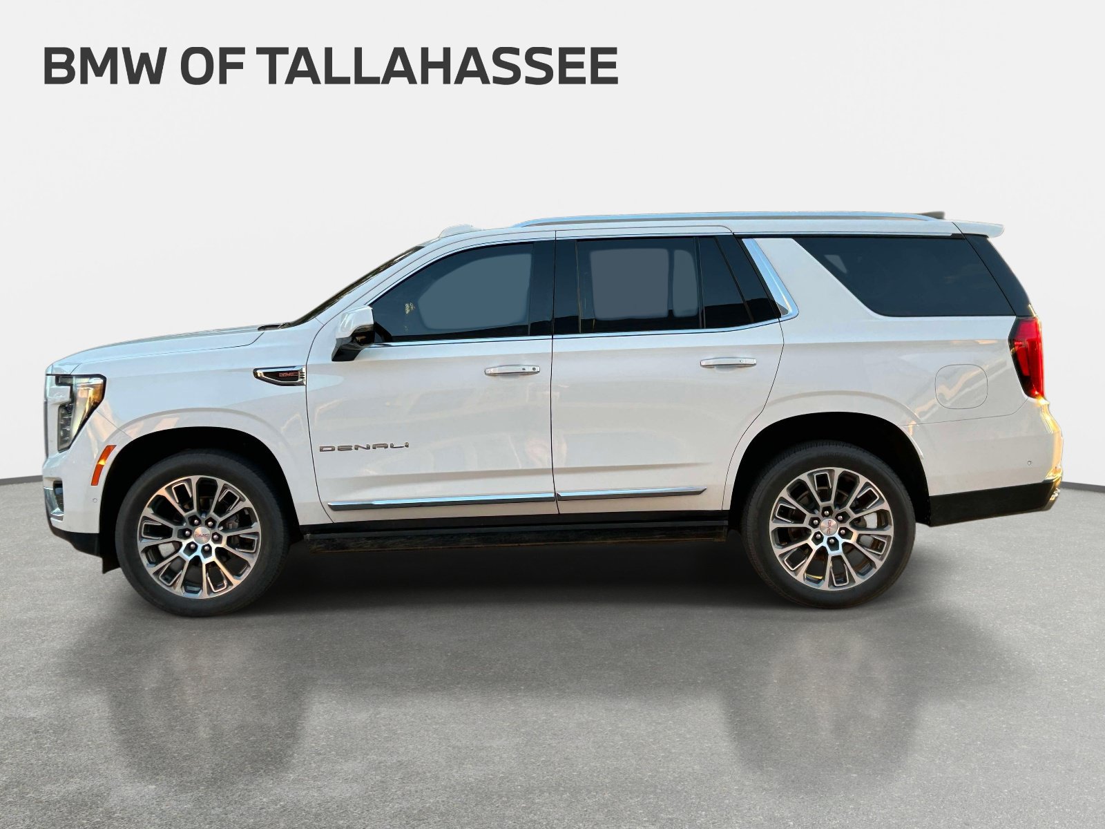 Used 2026 GMC Yukon Denali w/ Sun & Power Step Package RWD image 10