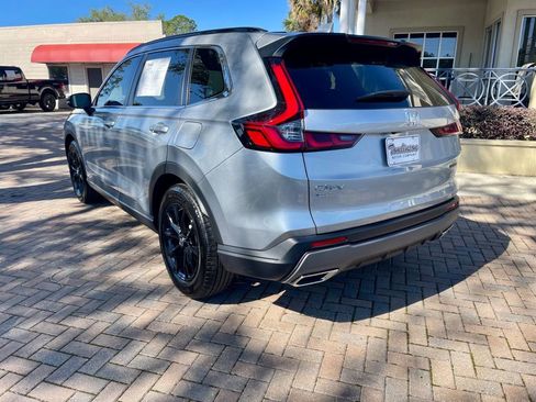 Used 2025 Honda CR-V Sport image 3