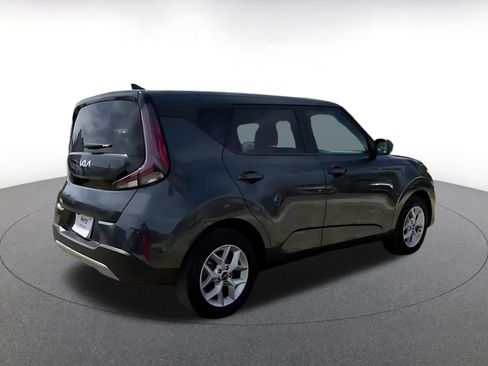 Used 2025 Kia Soul LX w/ LX Technology Package FWD image 14