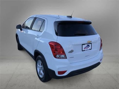 Used 2020 Chevrolet Trax LS w/ Tint and Cruise Package image 5