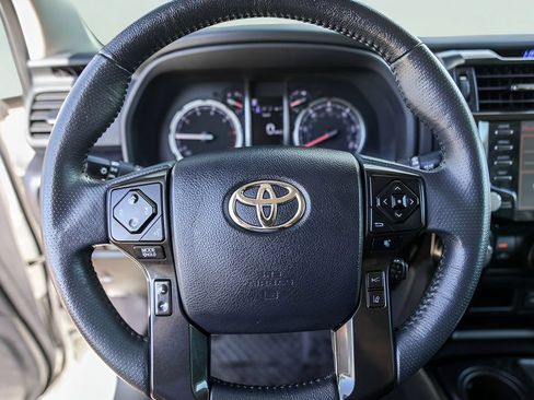 Used 2021 Toyota 4Runner TRD Off-Road AWD/4WD image 15
