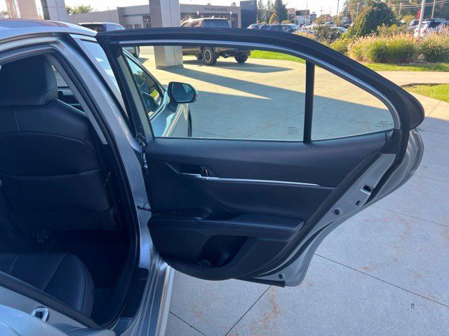 Used 2022 Toyota Camry SE FWD image 30