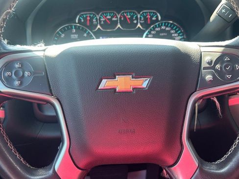 Used 2018 Chevrolet Silverado 1500 LT w/ LT Convenience Package AWD/4WD image 15