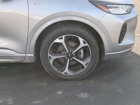 Certified 2023 Ford Escape ST-Line Select w/ Tech Pack #2 image 4