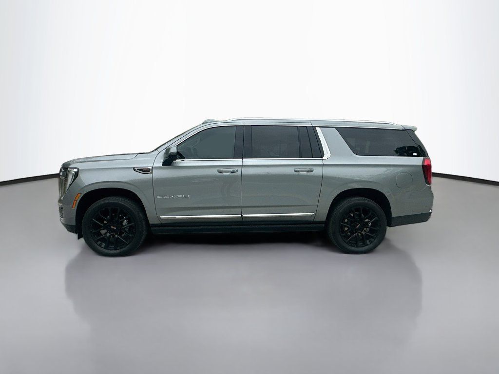 Used 2025 GMC Yukon XL Denali w/ Denali Reserve Package AWD/4WD image 2