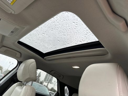 Used 2022 MAZDA CX-30 AWD 2.5 S w/ Premium Package image 21