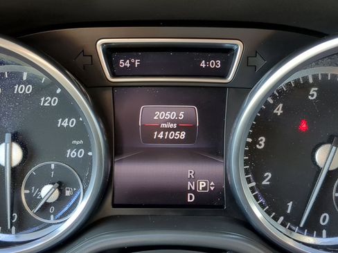 Used 2015 Mercedes-Benz ML 350 4MATIC image 22