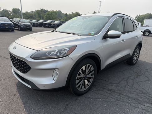 Used 2020 Ford Escape Titanium AWD/4WD image 8