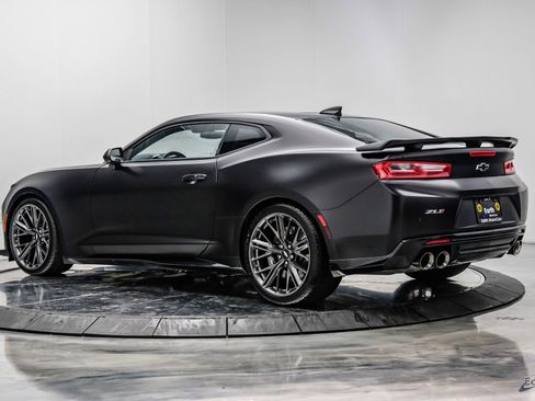 Used 2018 Chevrolet Camaro ZL1 RWD image 10