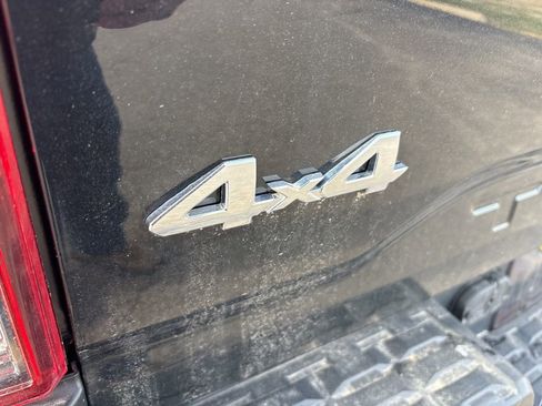 Used 2022 Toyota Tacoma SR image 5