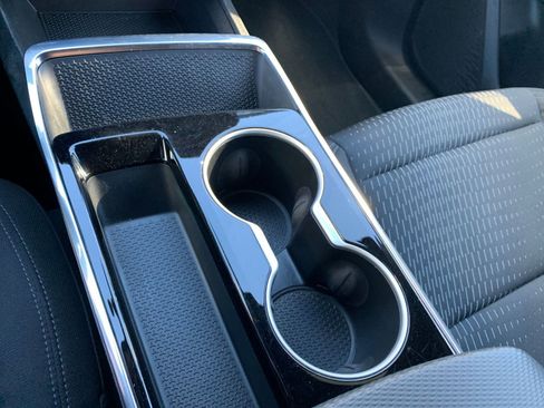 Used 2025 Chevrolet Equinox LT image 40