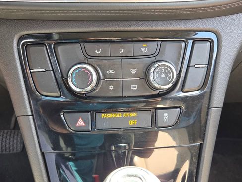 Used 2022 Buick Encore Preferred w/ Safety Package AWD/4WD image 20