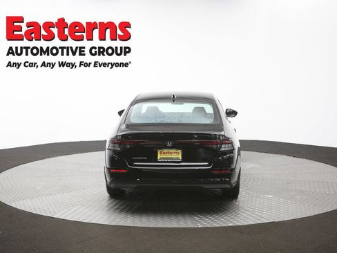 Used 2025 Honda Accord SE image 37