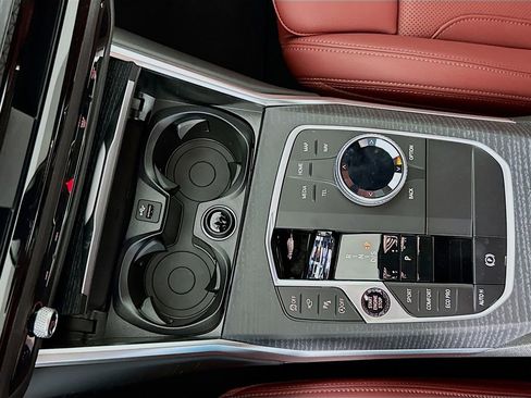 Used 2026 BMW 330i Sedan w/ Premium Package image 15