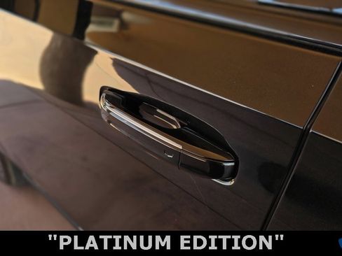 Used 2023 Cadillac Escalade ESV Sport Platinum image 33