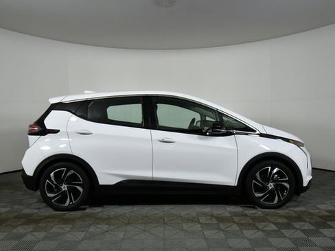 Used 2022 Chevrolet Bolt LT w/ Infotainment Package image 15