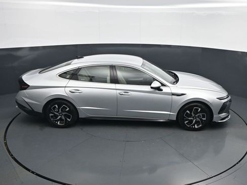 Used 2025 Hyundai Sonata SEL FWD image 21