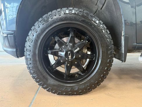 Used 2020 Chevrolet Silverado 1500 LT Trail Boss AWD/4WD image 8