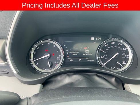 Used 2021 Toyota Highlander XLE FWD image 13