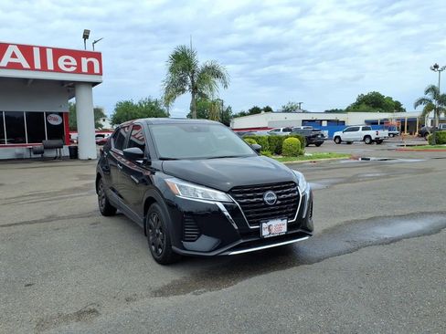 Used 2024 Nissan Kicks S FWD image 7