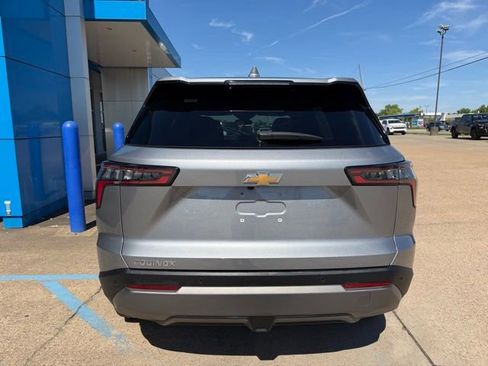 Used 2025 Chevrolet Equinox LT FWD image 4