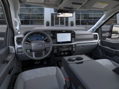 New 2026 Ford F250 XLT w/ XLT Premium Package AWD/4WD image 9