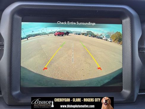 Used 2022 Jeep Wrangler Unlimited Sahara w/ LED Lighting Group AWD/4WD image 12