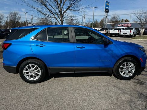 Used 2024 Chevrolet Equinox LS w/ Driver Confidence II Package image 6