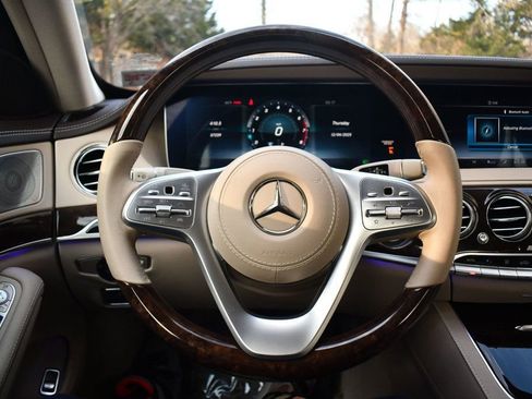 Used 2018 Mercedes-Benz S 560 4MATIC Sedan image 28