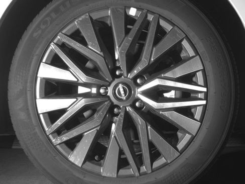 Used 2025 Nissan Altima 2.5 SV FWD image 16