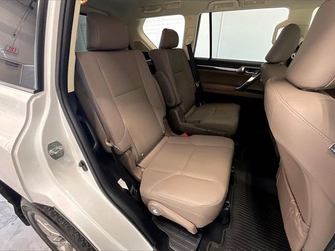 Used 2023 Lexus GX 460 Premium image 19