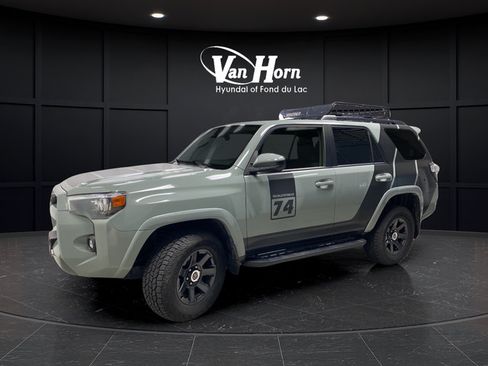 Used 2022 Toyota 4Runner Trail Special Edition AWD/4WD image 3