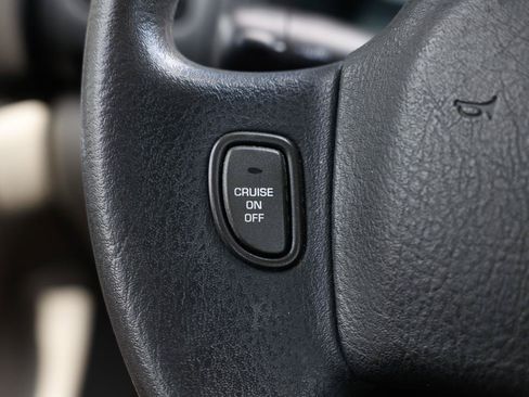 Used 2003 Saturn L-Series L200 w/ Audio Pkg I FWD image 24