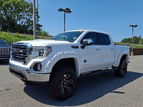 Used 2021 GMC Sierra 1500 SLT w/ SLT Premium Plus Package AWD/4WD image 3