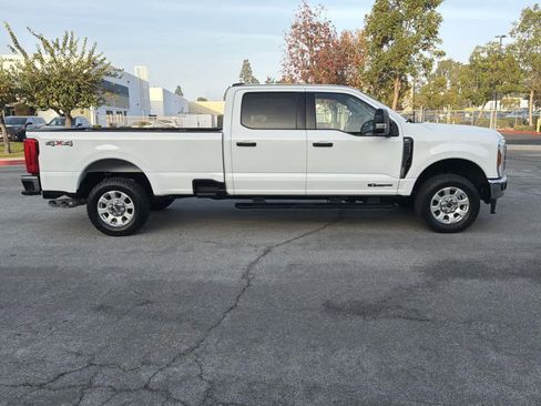 Used 2024 Ford F250 XLT image 3