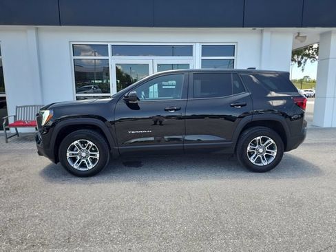 Certified 2026 GMC Terrain Elevation AWD/4WD image 4