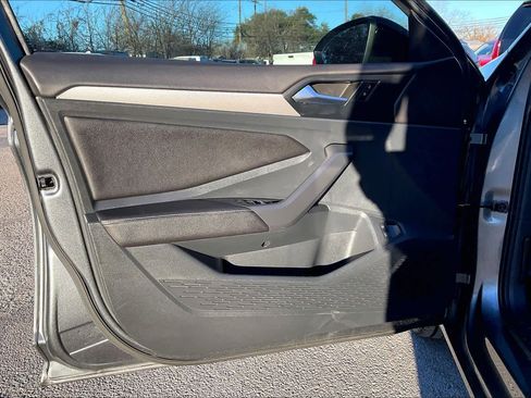 Used 2023 Volkswagen Jetta Sport image 19