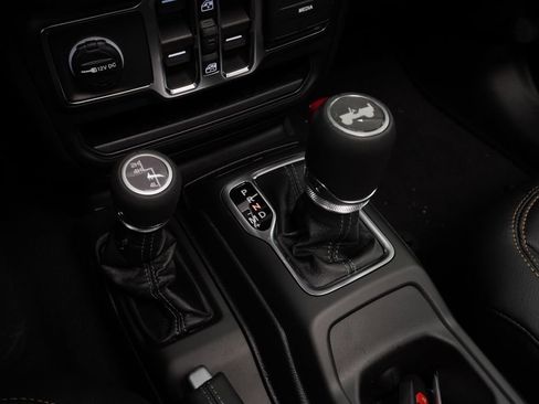 New 2026 Jeep Wrangler Unlimited Sahara AWD/4WD image 25