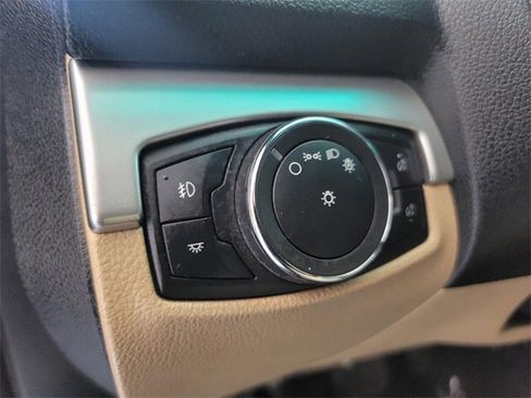 Used 2016 Ford Explorer XLT w/ Equipment Group 202A image 29