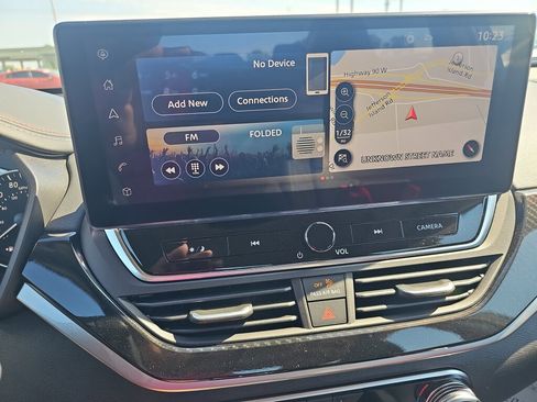 Used 2024 Nissan Altima 2.0 SR image 11