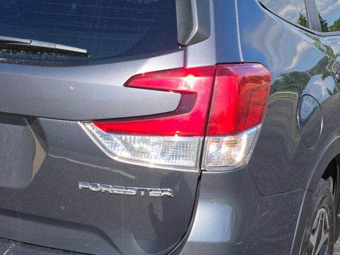 Used 2021 Subaru Forester Premium AWD/4WD image 14